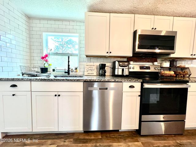 2469 QUARTERHORSE Trail, Middleburg, FL 32068