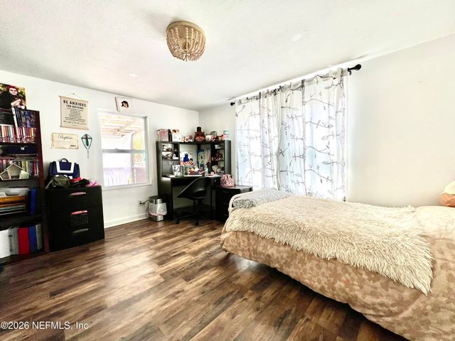 2469 QUARTERHORSE Trail, Middleburg, FL 32068