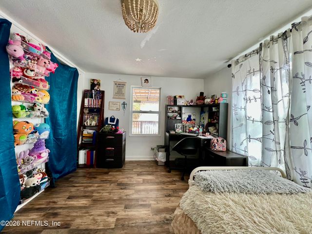 2469 QUARTERHORSE Trail, Middleburg, FL 32068