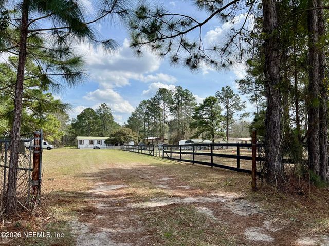 2469 QUARTERHORSE Trail, Middleburg, FL 32068