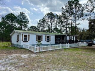 2469 QUARTERHORSE Trail, Middleburg, FL 32068