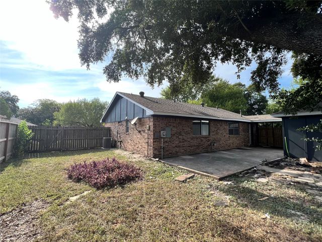 10358 Misty River Drive, Houston, TX 77086
