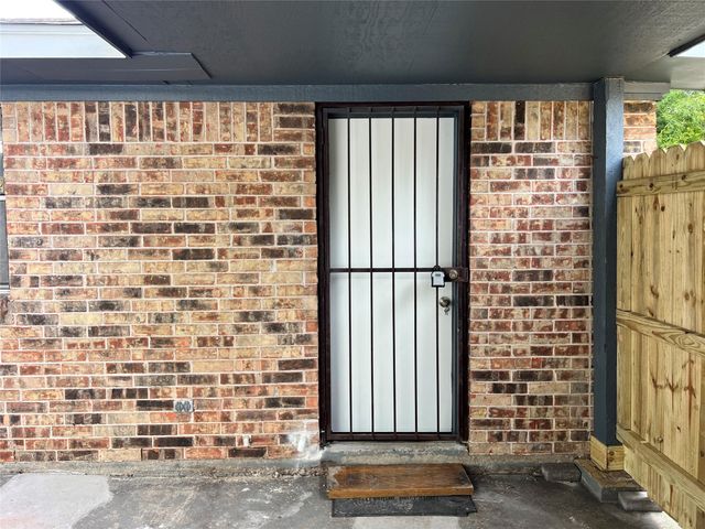 10358 Misty River Drive, Houston, TX 77086