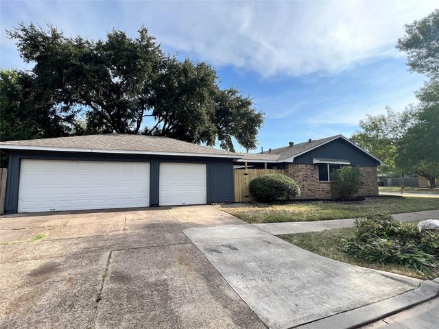 10358 Misty River Drive, Houston, TX 77086