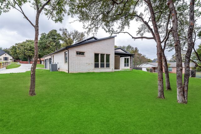 9703 Rosalie Court, Granbury, TX 76049