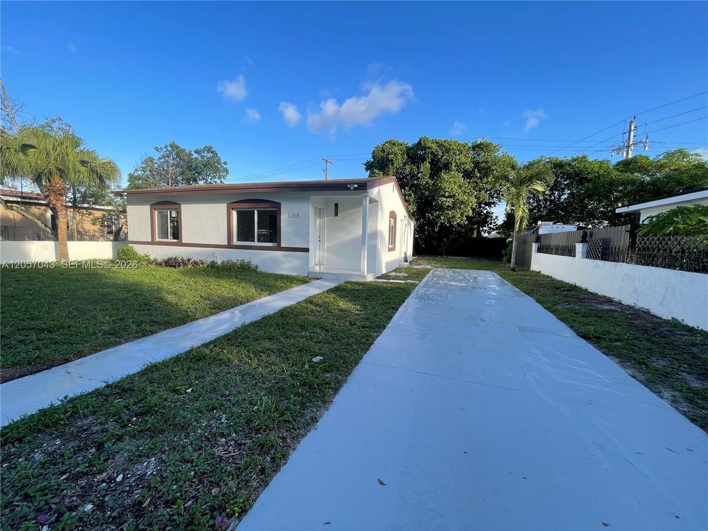 Image 4 of property listing at 1310 Sharazad Blvd, Opa-locka, FL 33054