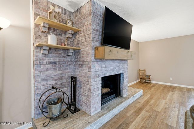 272 Minnie Ln, Shepherdsville, KY 40165