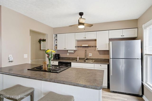 272 Minnie Ln, Shepherdsville, KY 40165