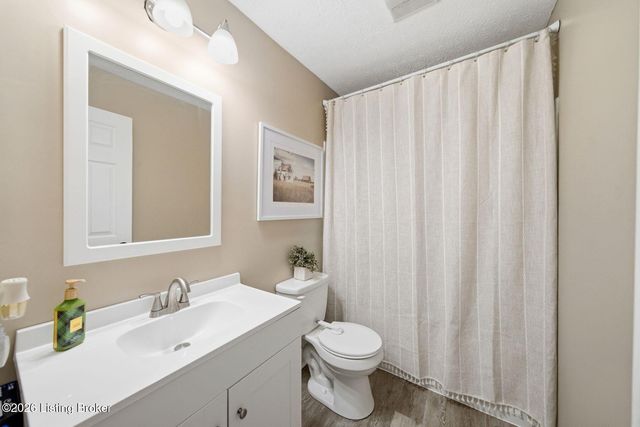 272 Minnie Ln, Shepherdsville, KY 40165