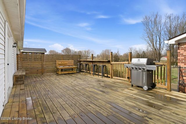 272 Minnie Ln, Shepherdsville, KY 40165