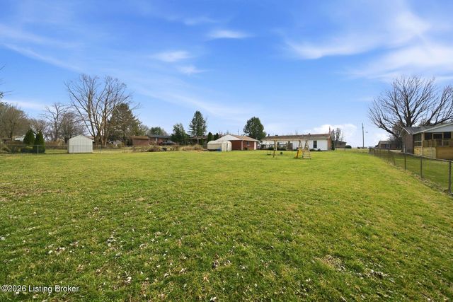 272 Minnie Ln, Shepherdsville, KY 40165