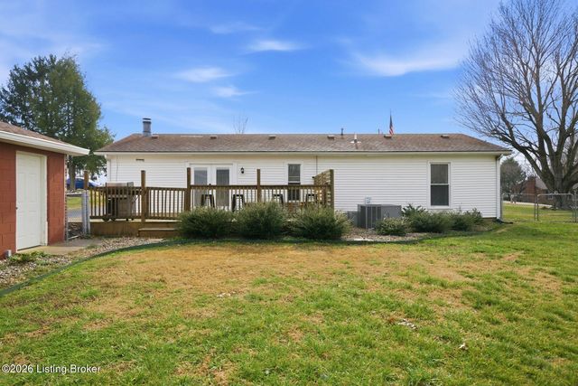 272 Minnie Ln, Shepherdsville, KY 40165