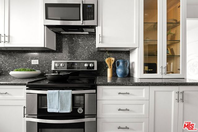 10450 Wilshire Boulevard 8A, Los Angeles, CA 90024