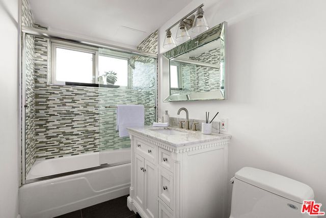 10450 Wilshire Boulevard 8A, Los Angeles, CA 90024