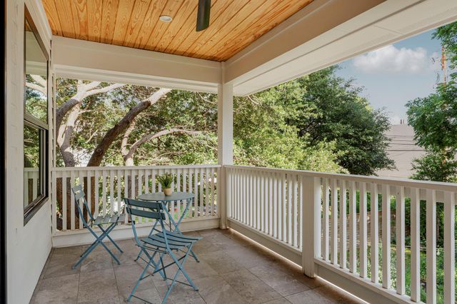 905 E 2nd ST, Austin, TX 78702