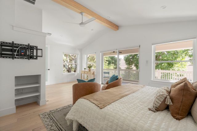 905 E 2nd ST, Austin, TX 78702