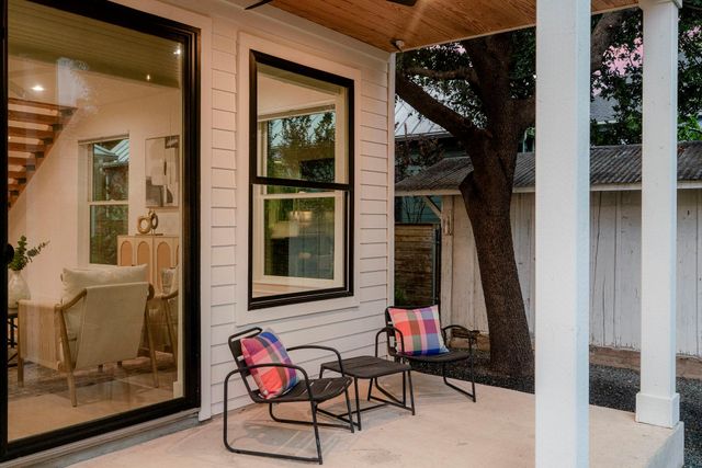 905 E 2nd ST, Austin, TX 78702