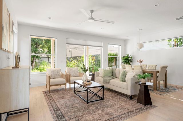 905 E 2nd ST, Austin, TX 78702