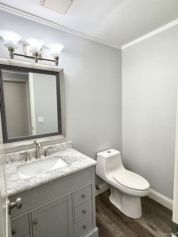2852 Trailwood Drive, Rochester Hills, MI 48309