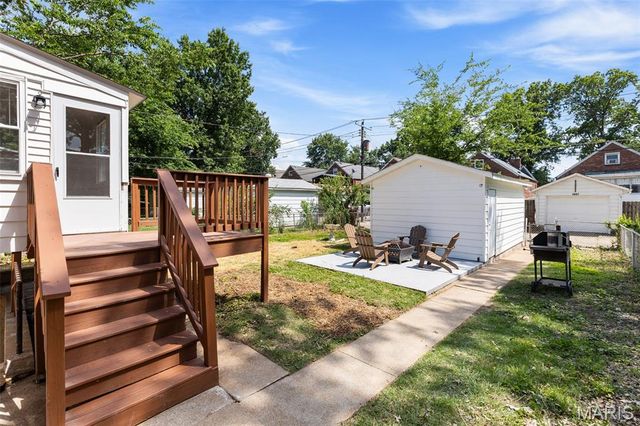 5676 Marquette Avenue, St Louis, MO 63139