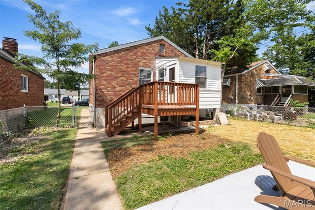 5676 Marquette Avenue, St Louis, MO 63139