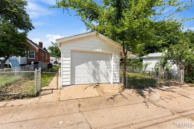 5676 Marquette Avenue, St Louis, MO 63139