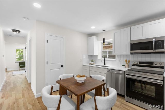 5676 Marquette Avenue, St Louis, MO 63139