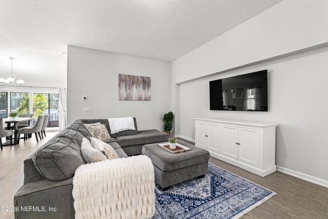 86642 SERENITY LAKE Court, Yulee, FL 32097