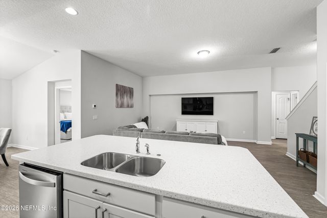 86642 SERENITY LAKE Court, Yulee, FL 32097