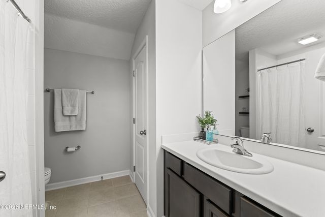 86642 SERENITY LAKE Court, Yulee, FL 32097