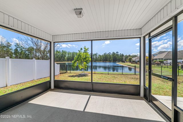 86642 SERENITY LAKE Court, Yulee, FL 32097