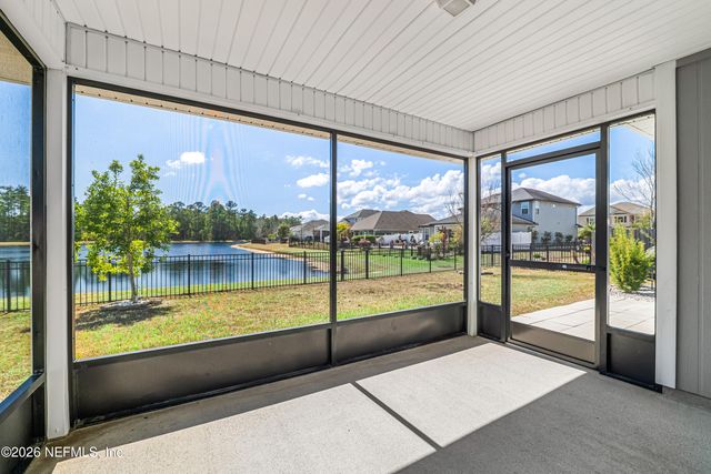 86642 SERENITY LAKE Court, Yulee, FL 32097