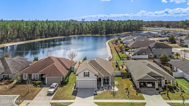 86642 SERENITY LAKE Court, Yulee, FL 32097