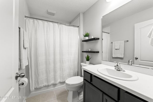 86642 SERENITY LAKE Court, Yulee, FL 32097