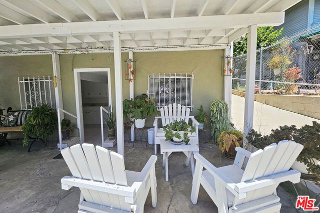 1718 Grafton Street, Los Angeles, CA 90026