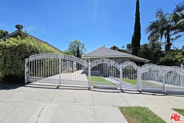 1718 Grafton Street, Los Angeles, CA 90026