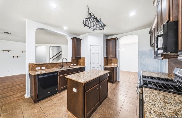 12543 Loving Ml, San Antonio, TX 78253