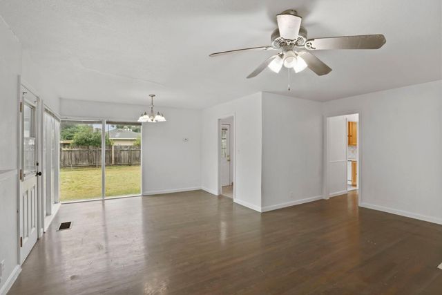 304 E Longview Ave, Stockton, CA 95207