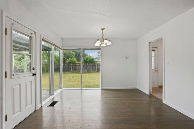 304 E Longview Ave, Stockton, CA 95207