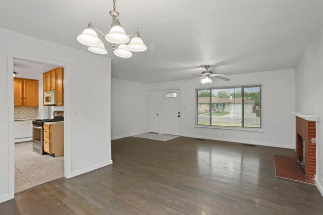 304 E Longview Ave, Stockton, CA 95207