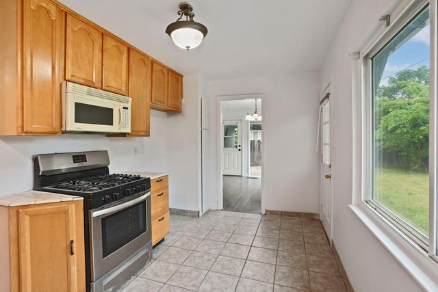 304 E Longview Ave, Stockton, CA 95207