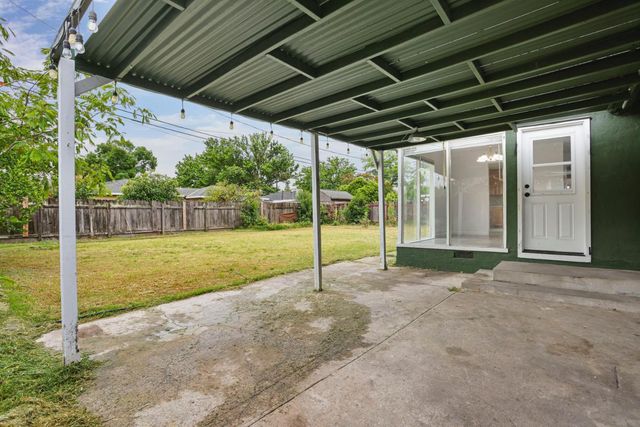 304 E Longview Ave, Stockton, CA 95207