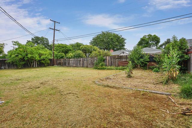 304 E Longview Ave, Stockton, CA 95207
