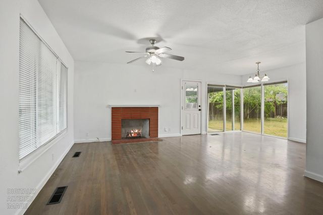 304 E Longview Ave, Stockton, CA 95207