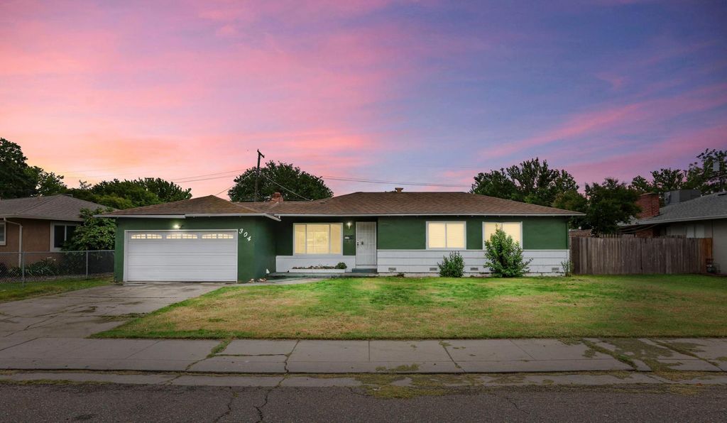 304 E Longview Ave, Stockton, CA 95207