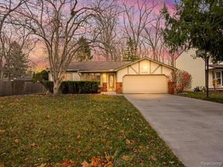 21662 Flanders Street, Farmington Hills, MI 48335