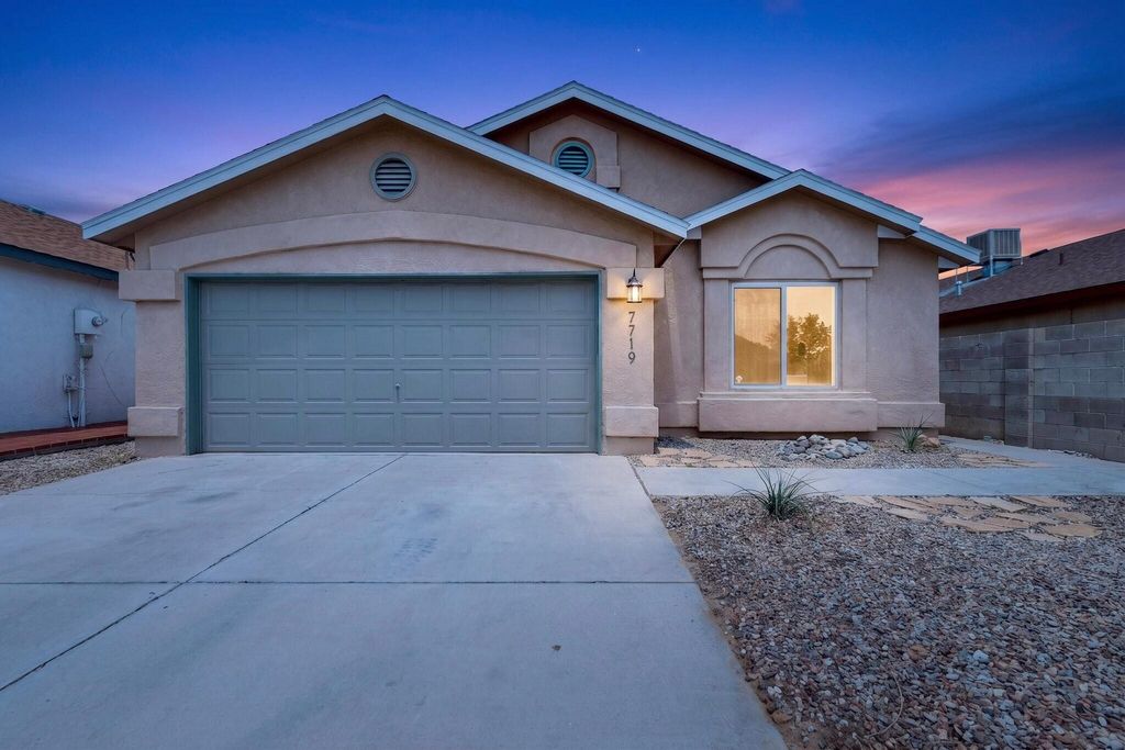 7719 Purple Fringe Road SW, Albuquerque, NM 87121