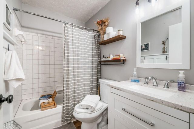 2125 Kingsglen Drive, Grove City, OH 43123