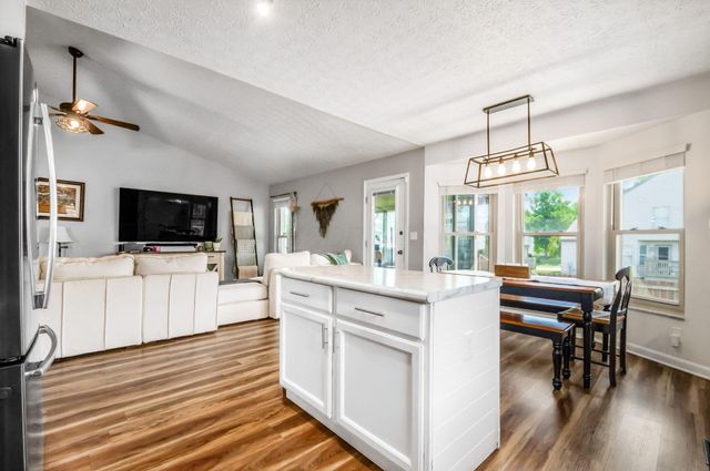2125 Kingsglen Drive, Grove City, OH 43123