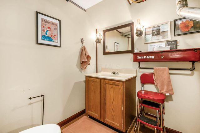 2125 Kingsglen Drive, Grove City, OH 43123